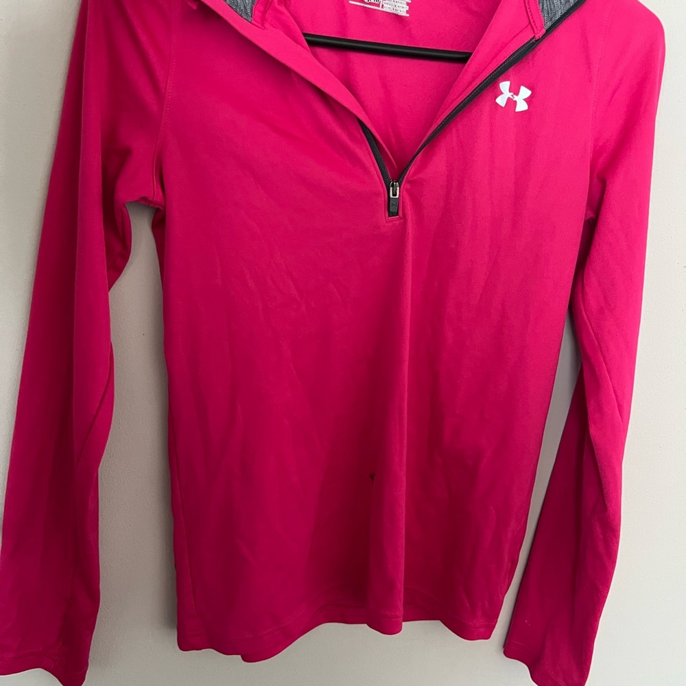 Under armour quarter zip, good condition.